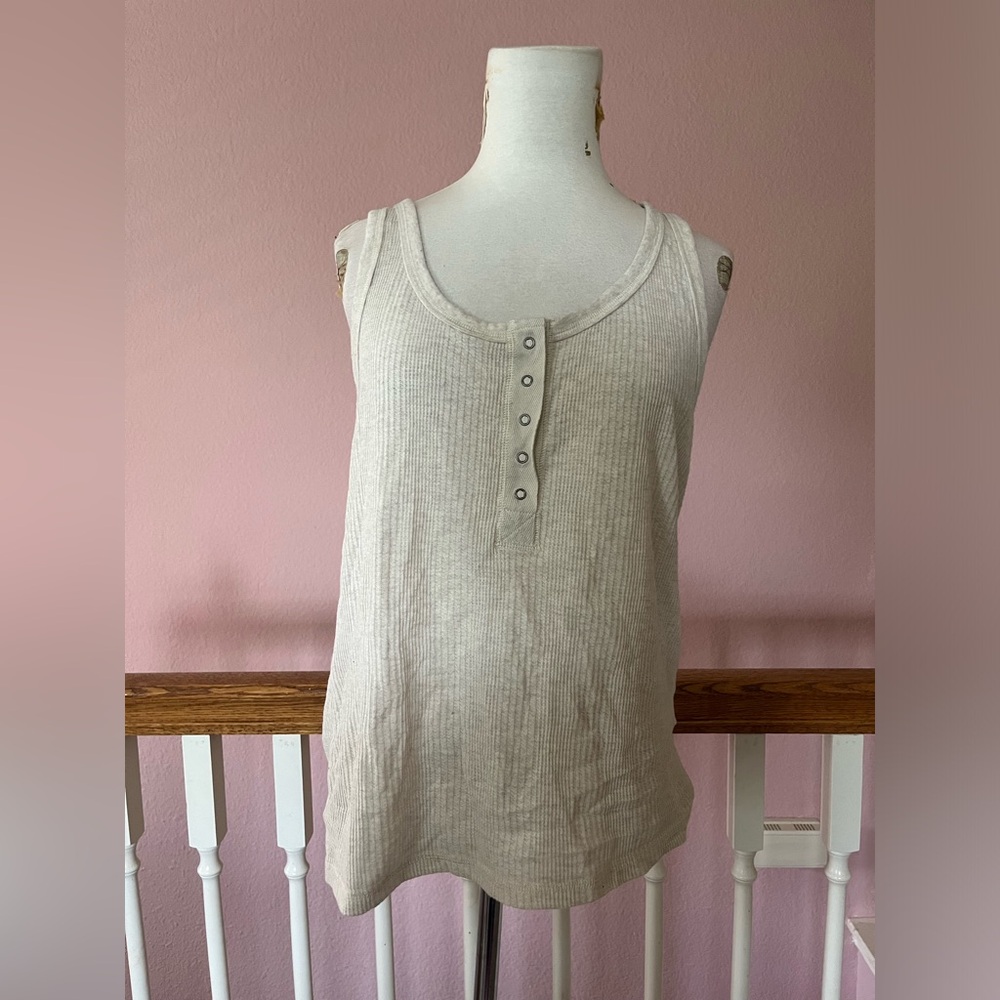 Aerie top